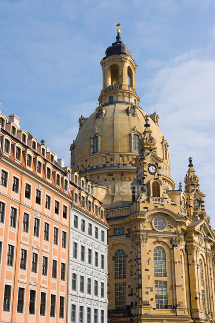 Frauenkirche und neumarkt, dresden, deutschland — Stockfoto