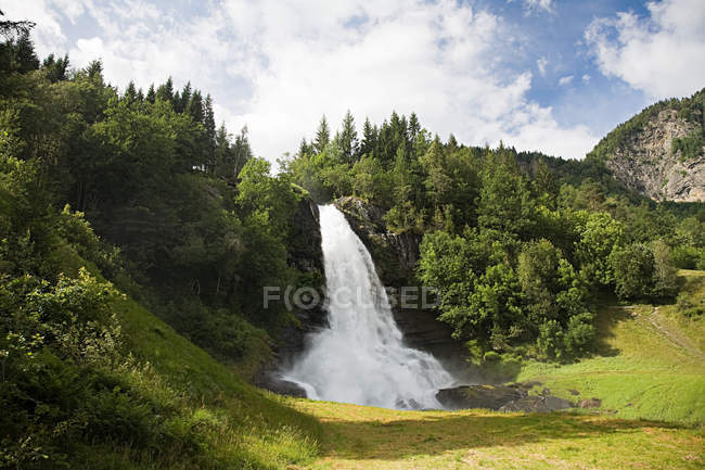 Wasserfall bei flam norwegen — Stockfoto