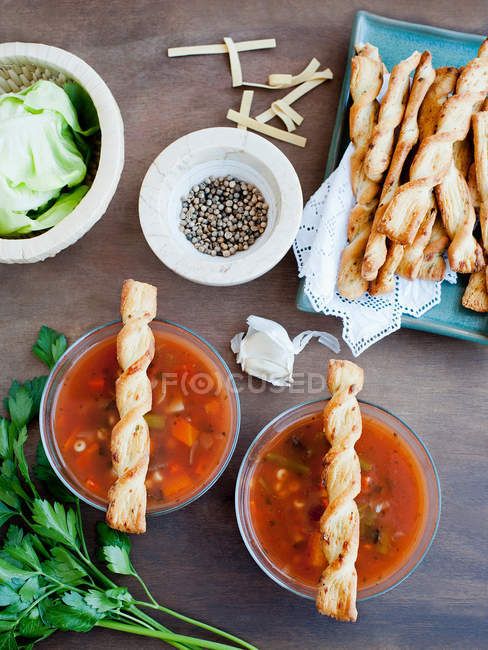 Fresh vegetable soup — Stock Photo