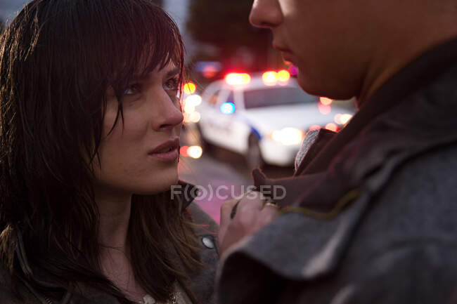 Young couple involved in road accident — Stock Photo