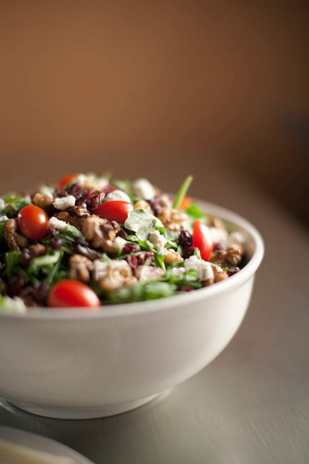 Bol de salade hachée — Photo de stock