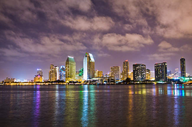 Centre-ville de San Diego la nuit — Photo de stock