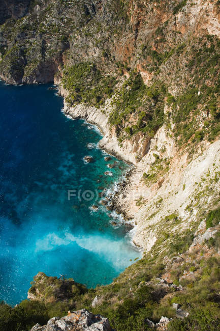 Vista aérea de los acantilados de la isla zante a la luz del sol - foto de stock