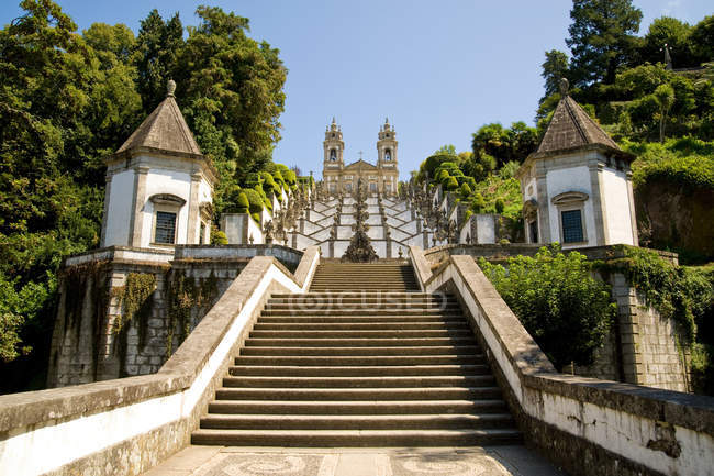 Escalier menant au Sanctuaire Bom Jesus do Monte, Braga, Portugal — Photo de stock