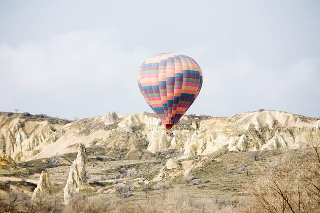 Hot air balloon in cappadocia — Stock Photo