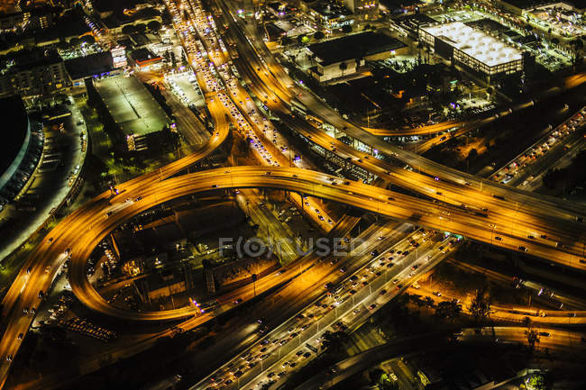 Vista aerea della città e autostrade, Los Angeles, California, Stati Uniti d'America — Foto stock
