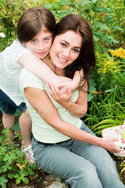 Mother and daughter, portrait — Stock Photo