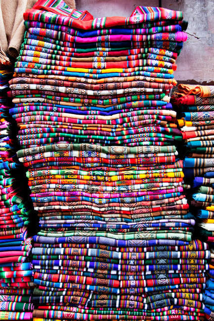 Pilha de cobertores aymara — Fotografia de Stock