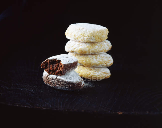 Stack of italian traditional biscuits on wood — Stock Photo