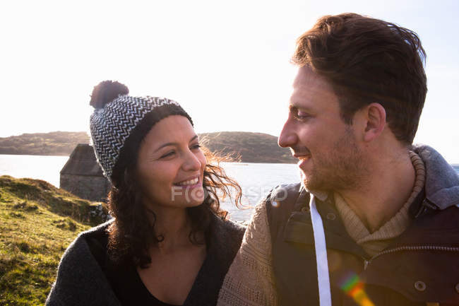 Couple by the coast, Connemara, Ireland — Stock Photo