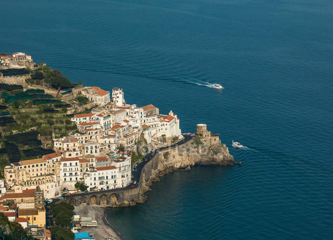 Vista aérea de Amalfi, Campania, Italia - foto de stock