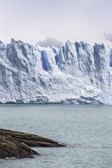 Vista do lago Argentino e do Glaciar Perito Moreno no Parque Nacional Los Glaciares, Patagônia, Chile — Fotografia de Stock