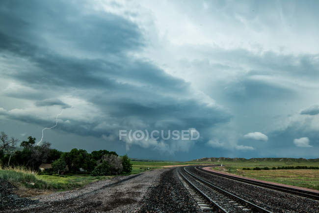 Supercélula tornádica começa a se dissipar depois de produzir tornados, Scottsbluff, Nebraska, EUA — Fotografia de Stock