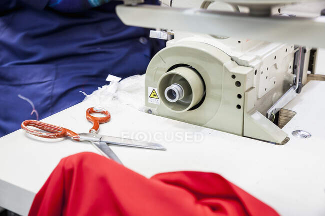 Seamstress working in factory, Cape Town, South Africa — Stock Photo