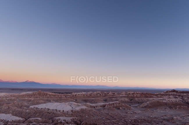 Спокійний краєвид в пустелі Атакама ввечері, анатофагаста, чилі — стокове фото