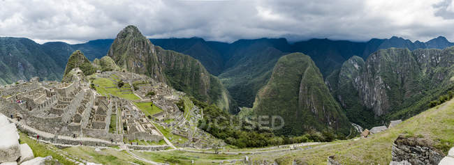 Vues depuis la montagne Machu Picchu, Cusco, Pérou, Amérique du Sud — Photo de stock