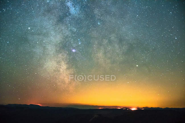 Diamond Creek Wildfire 2017, Milky Way, North Cascade Mountain Range, Penticton, Британская Колумбия, Канада — стоковое фото