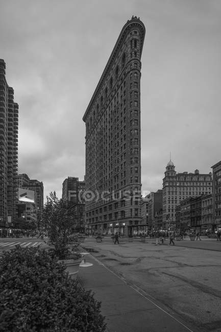 Distant View of Flatiron building,black and white, New York, USA — Stock Photo