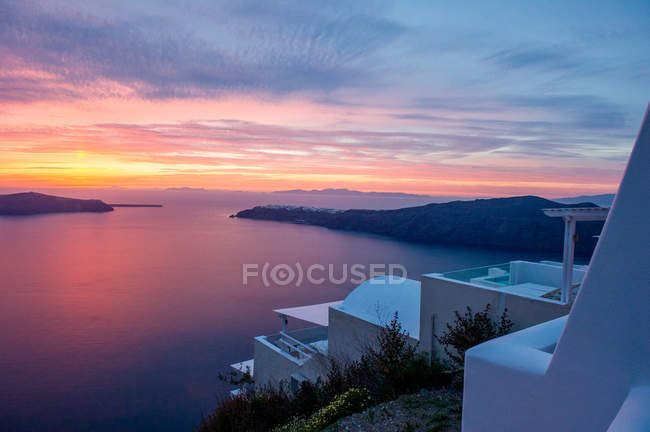 Vista para o mar e pôr do sol, Oia, Santorini, Kikladhes, Grécia — Fotografia de Stock