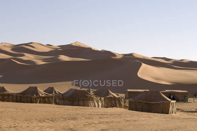 Zeltlager, erg awbari, sahara desert, fezzan, libya — Stockfoto