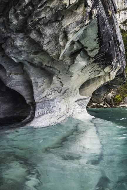 Мраморные пещеры, Пуэрто-Транквиль, регион Айсен, Чили, Южная Америка — стоковое фото