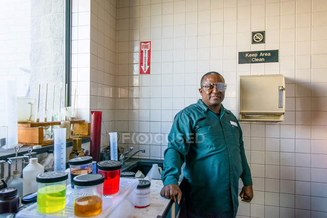 Portrait of lab technician in biofuel plant laboratory — Stock Photo
