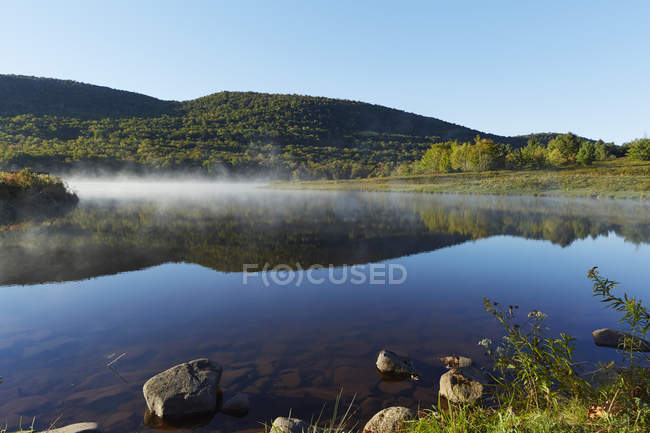 Malerischen Blick auf Colgate Lake wilden Wald, catskill park, New York State, Vereinigte Staaten — Stockfoto
