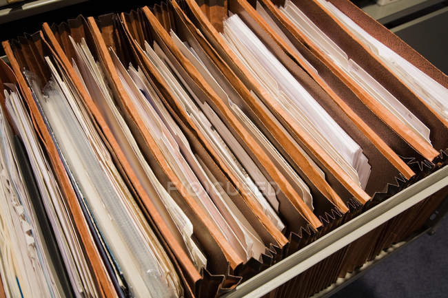 Vue des fichiers dans le tiroir, gros plan — Photo de stock