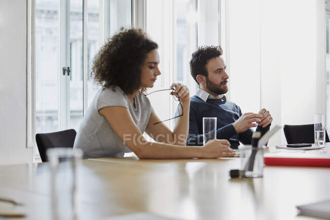 Colleagues in meeting in boardroom — Stock Photo