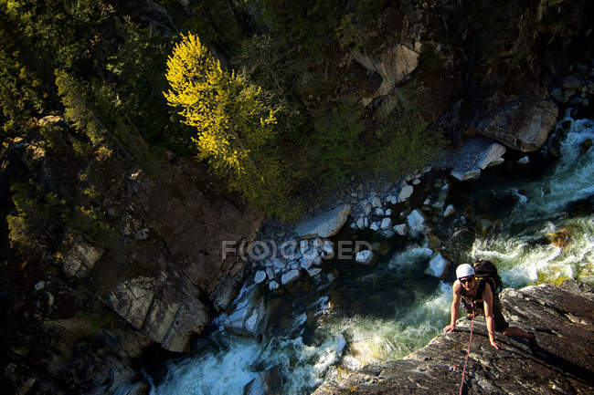 Overhead view of man on traditional climbing at Chief, Squamish, Canada — Stock Photo