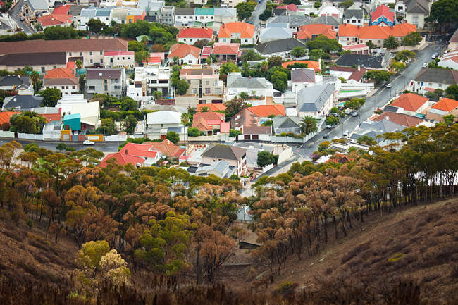 Vue de Signal Hill, vers le bas dans la région de Camps Bay au Cap, Afrique du Sud — Photo de stock
