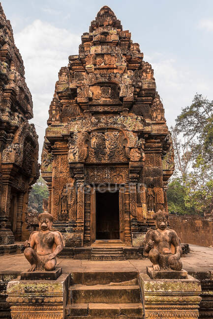 Uma das bibliotecas, Banteay Srei Temple Ruínas, Angkor Wat Complex, Camboja — Fotografia de Stock