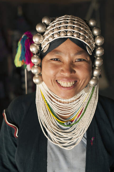 Ritratto di donna tribù Akha, Stato Shan, Keng Tung, Birmania — Foto stock