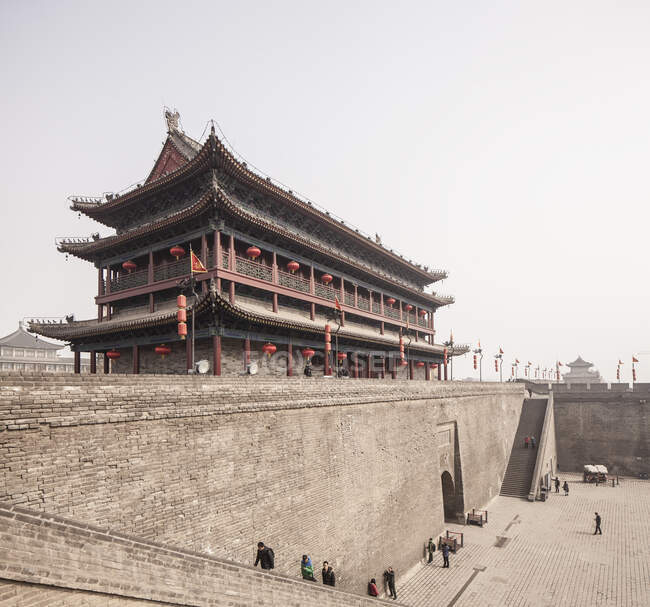 Mur de la vieille ville de Xian, Porte Sud en journée — Photo de stock