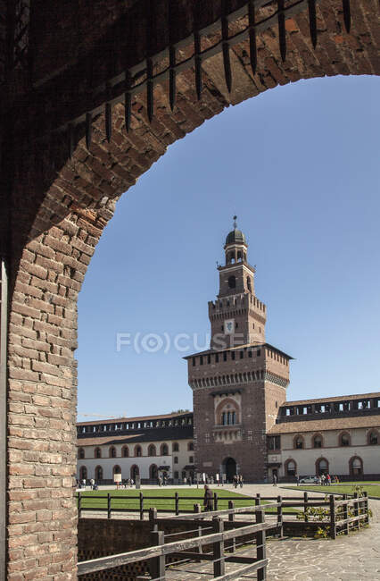 Porta ad arco e portali, Castello Sforzesco, Milano, Italia — Foto stock