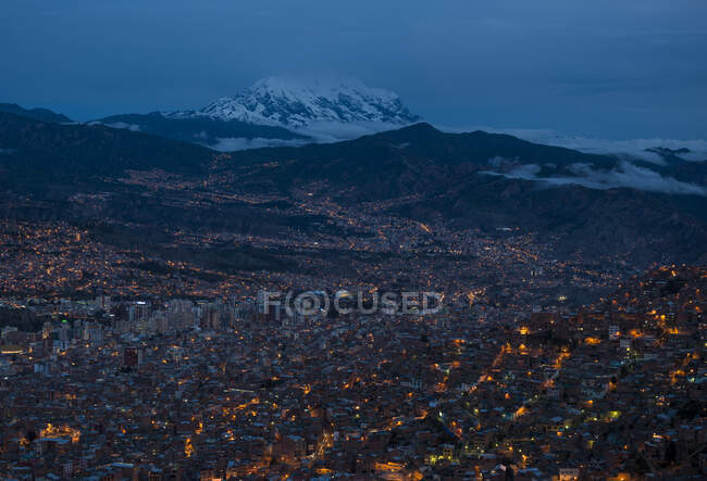 Вид на Ла - Пас з Ель - Альто вночі, Болівія, Південна Америка. — стокове фото