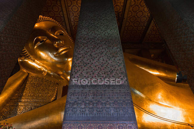 Detail of the Temple of the Reclining Buddha, Wat Pho, Bangkok, Thailand, Southeast Asia — стокове фото