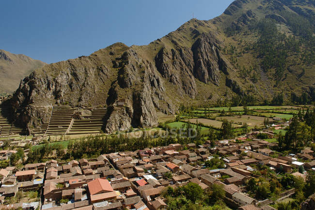 Vista de Ollantaytambo, Valle Sagrado, Perú, América del Sur - foto de stock