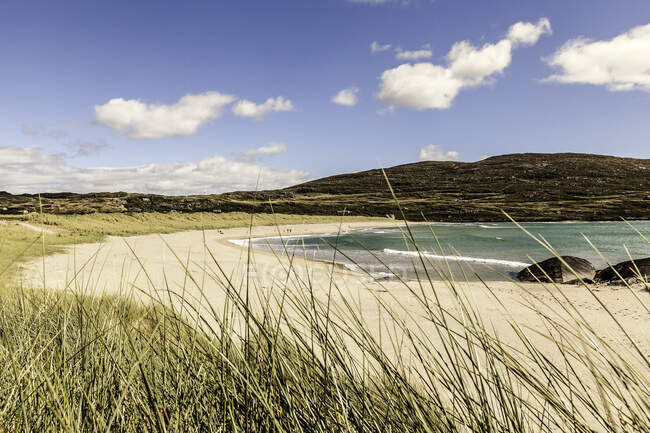 Вид на пляж Дерринейн, графство Керри, Ирландия — стоковое фото