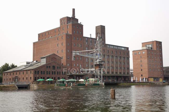 Porto di Duisburg, fiume, regione della Ruhr, Germania — Foto stock