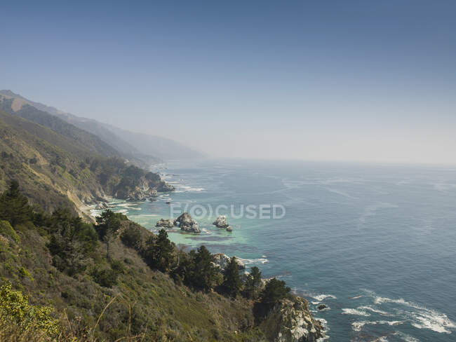 Vista do mar e do litoral de Big Sur, Califórnia, EUA — Fotografia de Stock