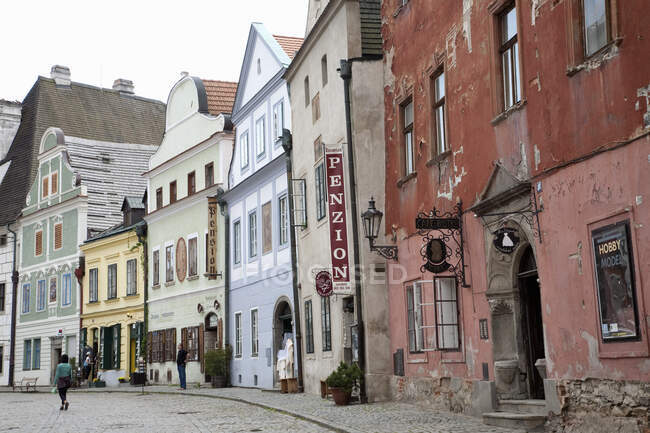 Fila di vecchie case di città, Cesky Krumlov, Boemia, Repubblica Ceca — Foto stock