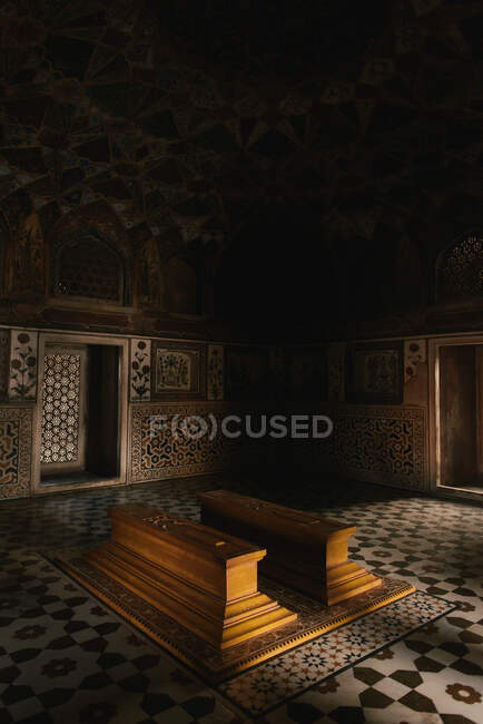 Ombra e pavimento piastrellato I'timad-ud-Daulah, Agra, Uttar Pradesh — Foto stock