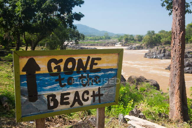 Schild am Khone Phapheng Falls, Don Khon, Laos — Stockfoto