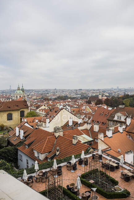 Vista dal Ponte del Castello di Praga, Praga, Repubblica Ceca — Foto stock