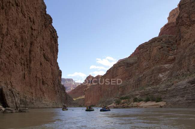 Barche a remi sul fiume Colorado, Grand Canyon, Arizona, USA — Foto stock