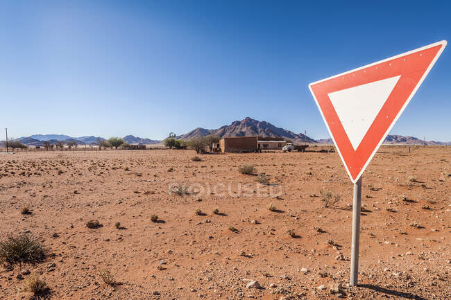 Sign from Windhoek to Walwedans in the Namibrand Nature Reserve — Stock Photo