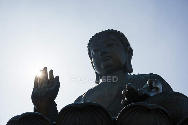 Statue du Grand Bouddha, monastère de Po Lin, île de Lantau, Hong Kong — Photo de stock