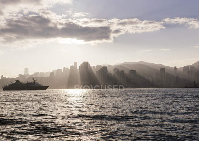 Morgengrauen über der Skyline von Hongkong Central, Avenue of Stars, Hongkong — Stockfoto