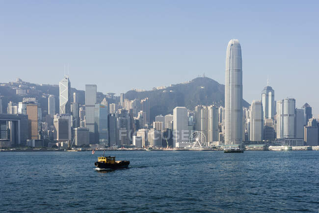 Boats in Hong Kong harbour, Avenue of Stars, Tsim Sha Tsui Water — Stock Photo